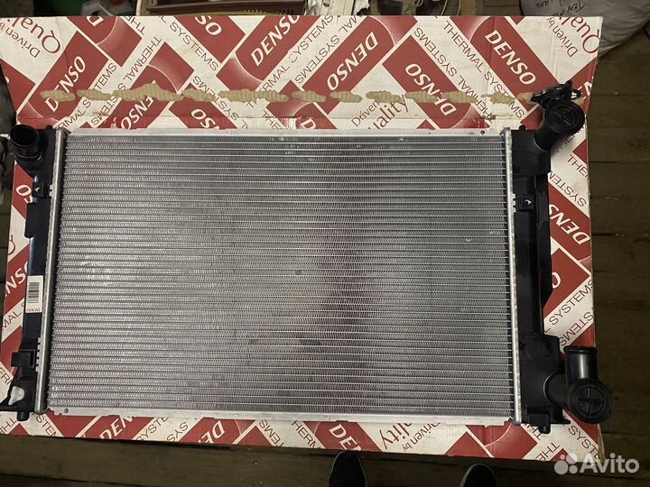 Радиатор Toyota Avensis Denso