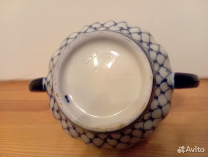 Кобальтовая сетка:чайник,сахарница,блюдца