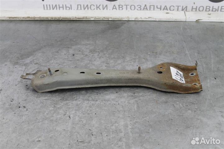 Планка телевизора Nissan Sentra B17