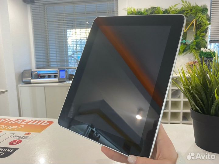 iPad 1 32gb Space Gray (С играми) б/у, рассрочка