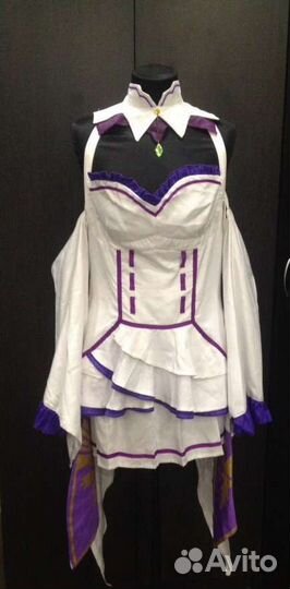 Косплей Эмилия