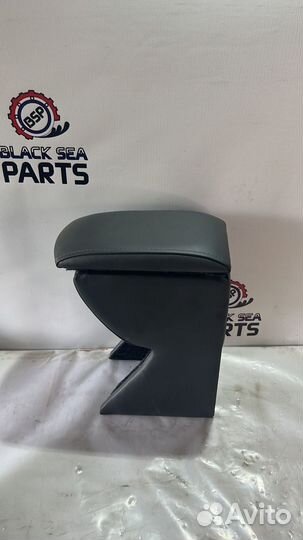 Подлокотник Hyundai Accent