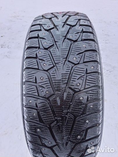 Yokohama Ice Guard Stud IG55 215/55 R17 98T