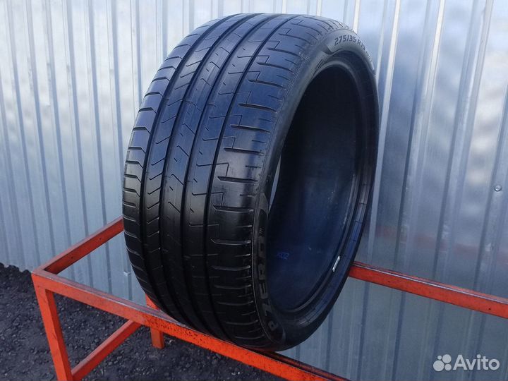 Pirelli P Zero PZ4 275/35 R19 100Y