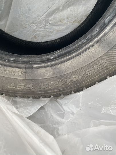 Hankook Winter I'Pike 215/60 R16