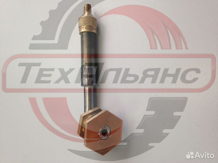 Грузовой бескамерный вентиль с гайкой TR-650-03