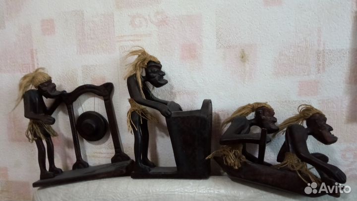 Коллекция фигур шаманов