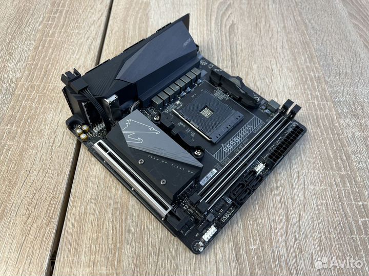 Материнская плата gigabyte B550I aorus PRO AX