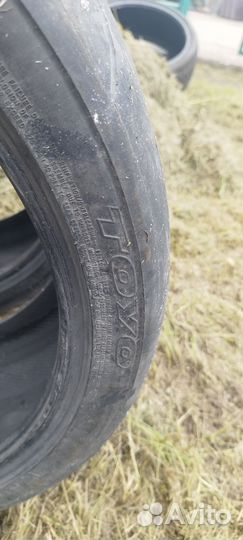 Toyo 310 215/35 R19 35