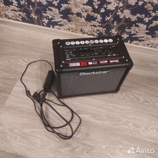 Гитарный комбоусилитель