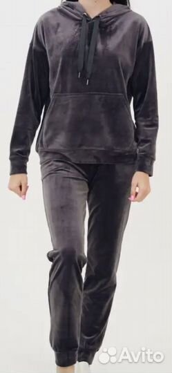 Спортивный костюм женский