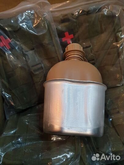 Фляжка армейская в чехле с котелком