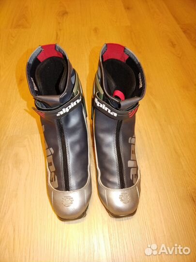 Лыжные ботинки alpina коньковые