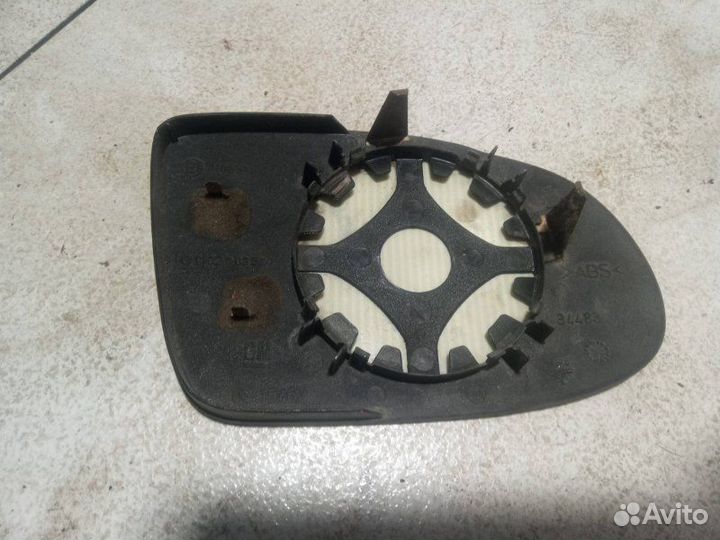 Стекло зеркала наружного левого левое Opel Omega B