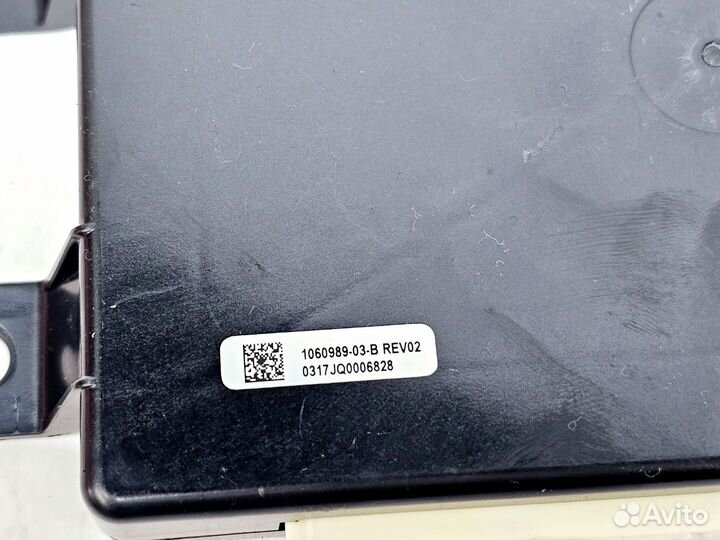 Блок управления пневмоподвеской Tesla Model S