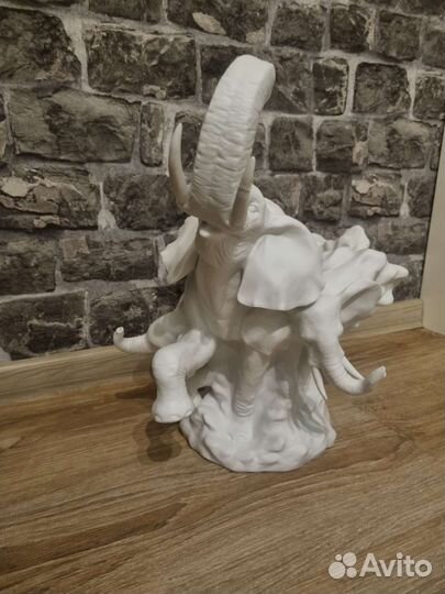 Ваза franz слоны