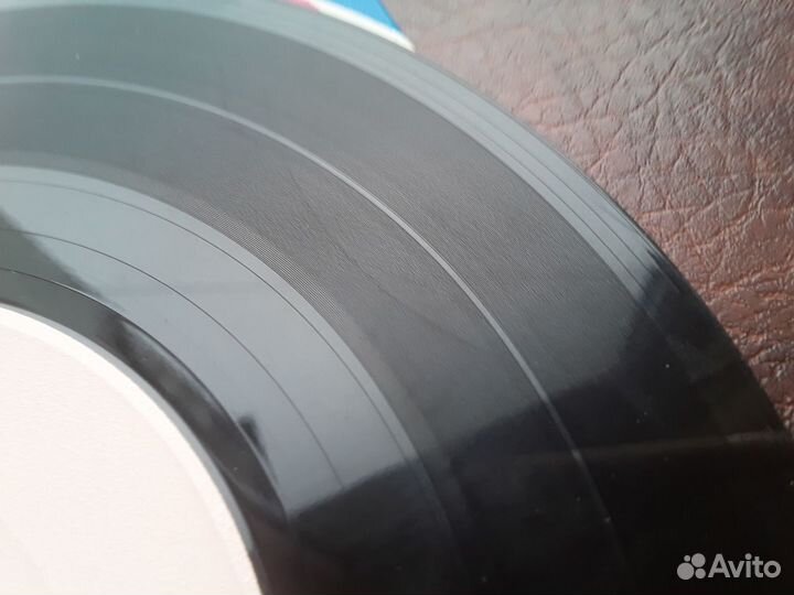 Пластинка. Миньон. Голубые гитары