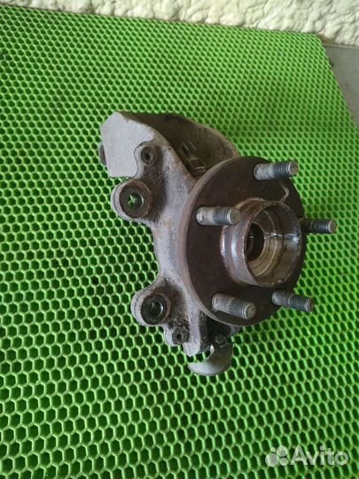 Поворотный кулак ford focus 2 левый