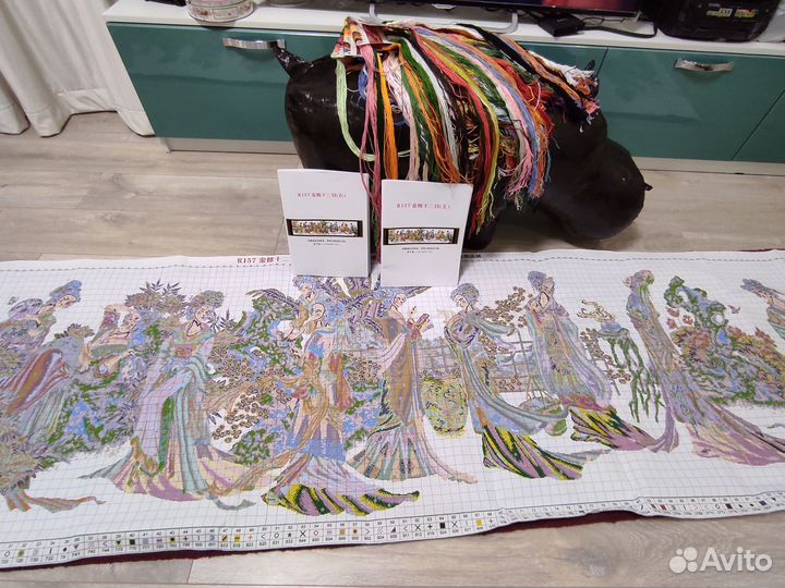 Набор для вышивания крестом 12 красавиц