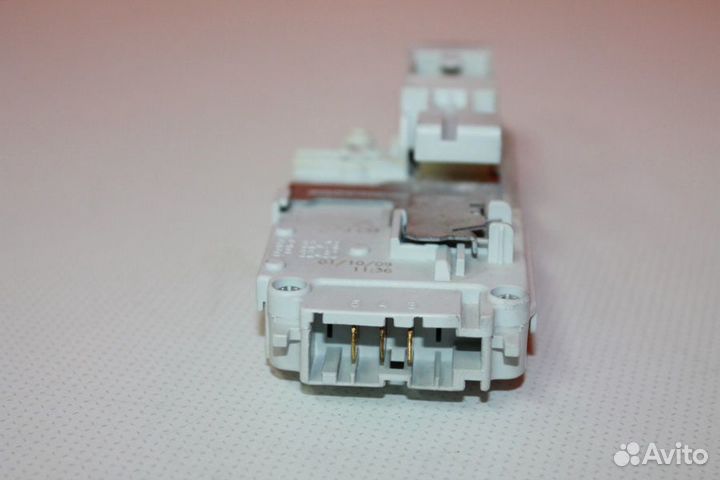 Устройство блокировки люка Bosch 168671 бу. 2262