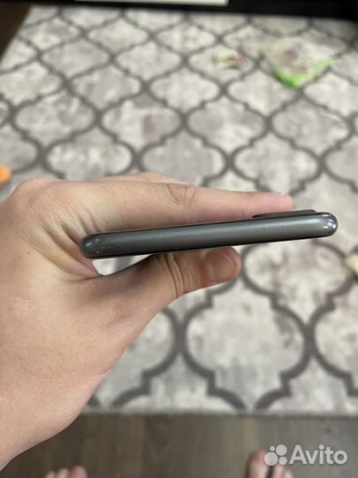 Телефон iPhone 8 plus