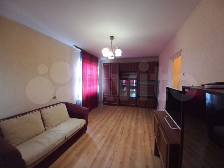 2-к. квартира, 43 м², 8/9 эт.