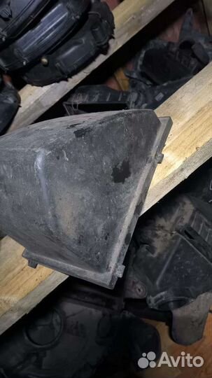 Корпус воздушного фильтра Audi 100c4 078133837AD