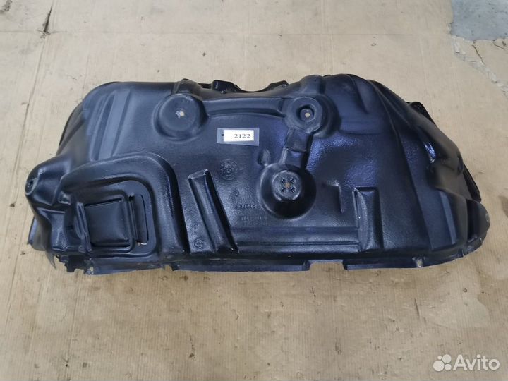 Подкрылок передний левый