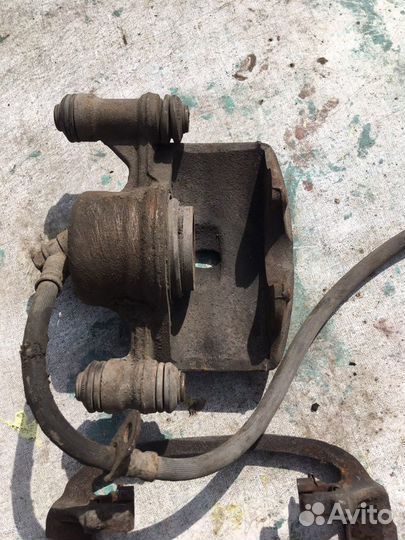 Тормозной суппорт Тойота corolla