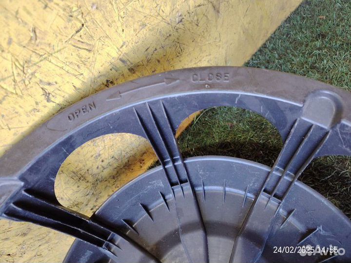 Крепление запасного колеса Mercedes-Benz C- Class