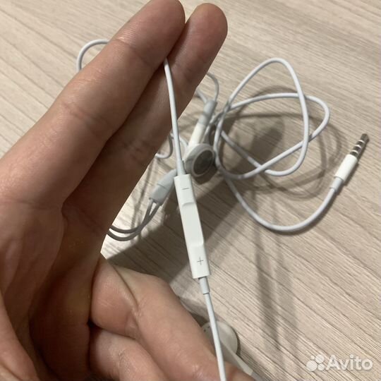 Наушники Apple Earphones