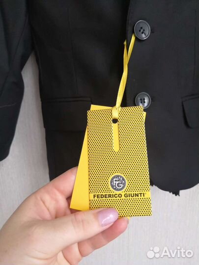 Костюм на мальчика пиджак + брюки р. 26, 28 и 30