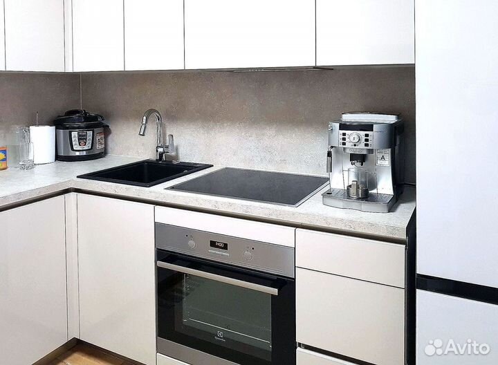 Кухня до потолка