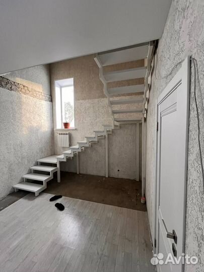 Лестница на второй этаж без сварочных работ