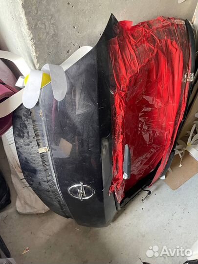 Крышка багажника Opel astra h хэтчбек