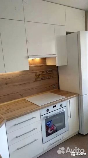 Кухня белая