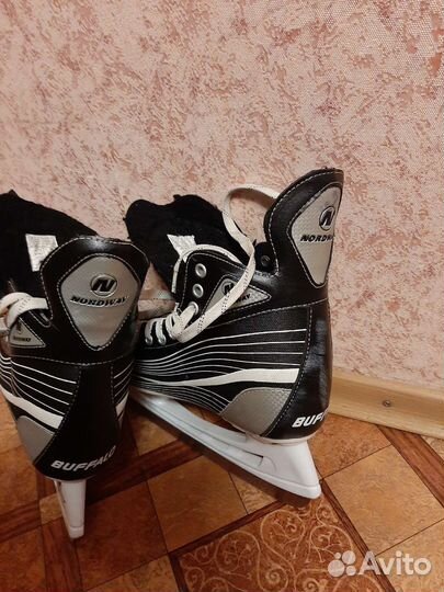 Коньки хоккейные 43 размер