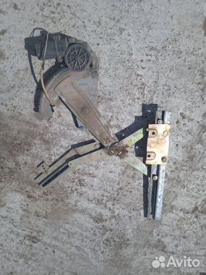 Стеклоподъемный механизм передний левый Газ 31105