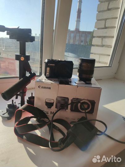 Canon eos m
