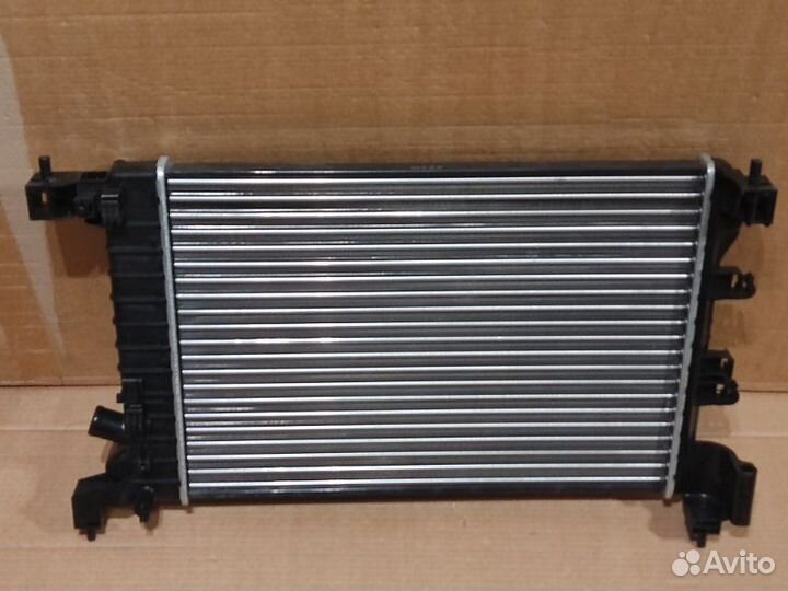 Радиатор двс трубчатый Chevrolet Aveo T300 1.2