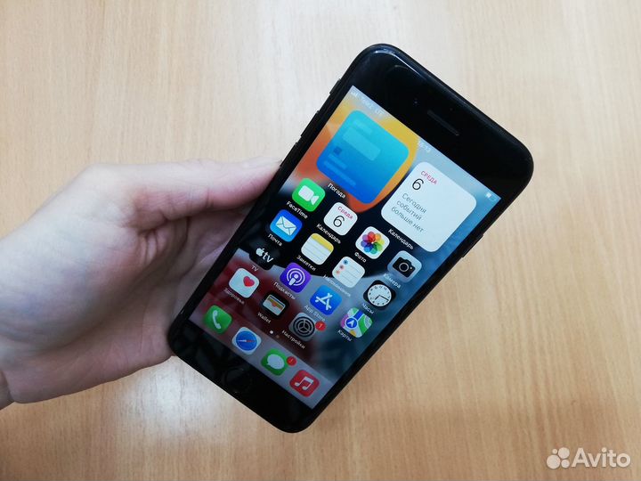 Телефон iPhone 7 128 гб