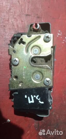 Калина замок двери задний правый 4 контакта