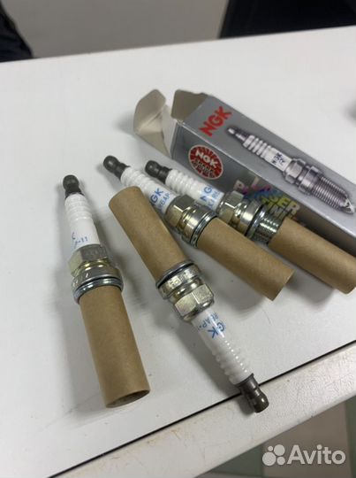 Продам новые свечи зажигания