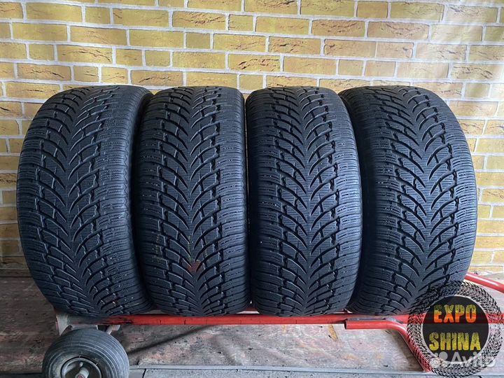 Nokian Tyres WR SUV 4 275/40 R21 107V