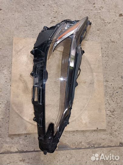 Стекло фары правое Lexus Es 7 2021-2024