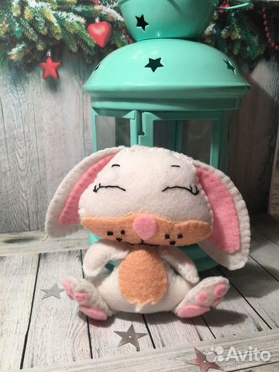 Игрушка из фетра Зайчонок