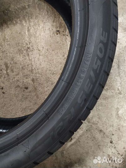 Pirelli Winter Sottozero 3 305/35 R21 и 305/35 R21 109W