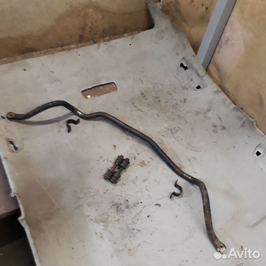 Стабилизатор передний подвески Мицубиси Лансер 9