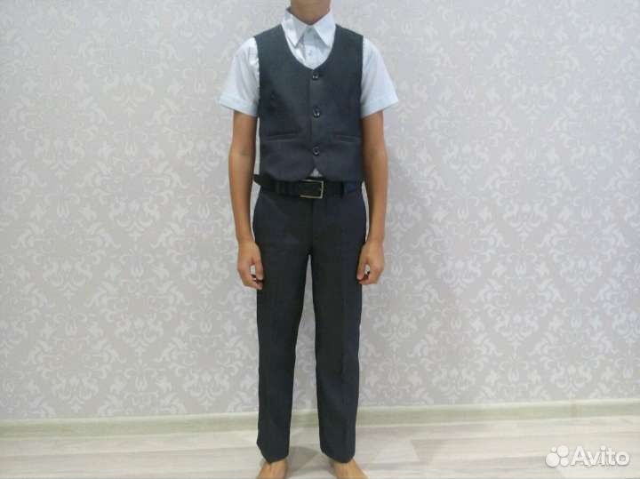 Школьный костюм для мальчика 122 серый