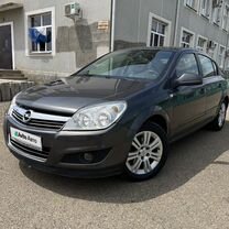 Opel Astra 1.8 AT, 2011, 187 200 км, с пробегом, цена 724 000 руб.